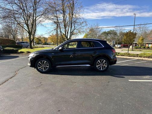 2023 Audi Q5 45 S line Premium Plus