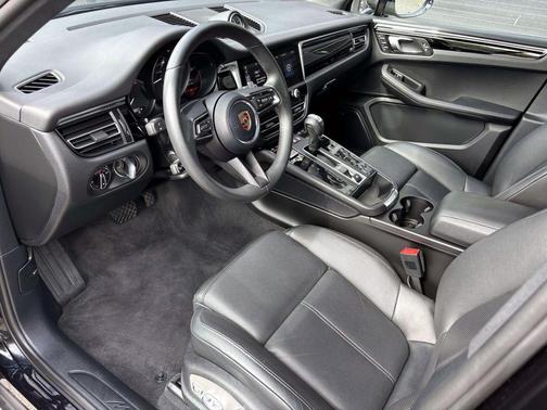 2024 Porsche Macan 