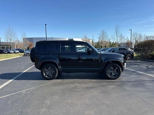 2025 Land Rover Defender 110 P400 S