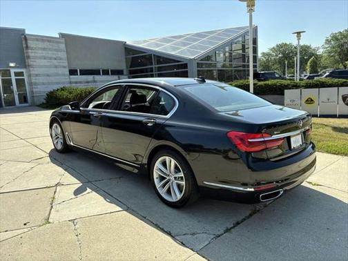 2016 BMW 750 i xDrive