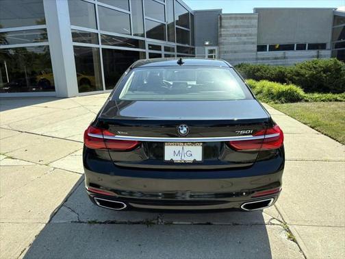 2016 BMW 750 i xDrive