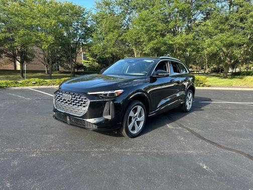 2025 Audi Q5 Premium Plus