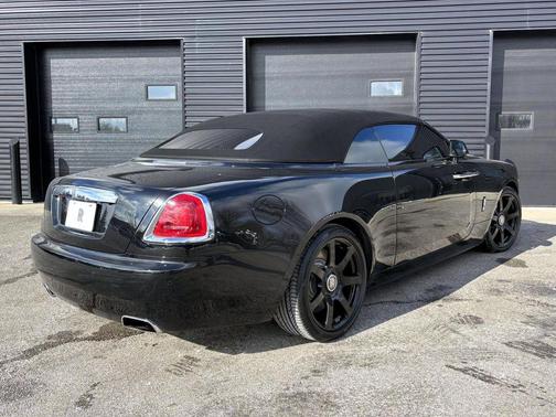 2018 Rolls-Royce Dawn Base