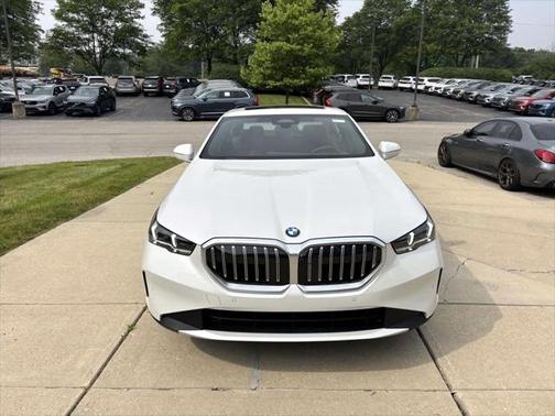 2025 BMW 530 i xDrive