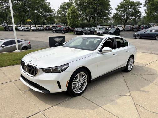 2025 BMW 530 i xDrive