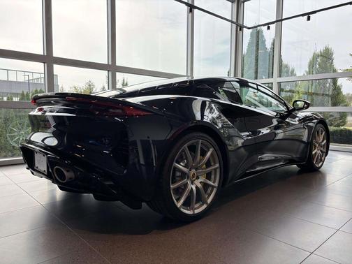 2025 Lotus Emira V6