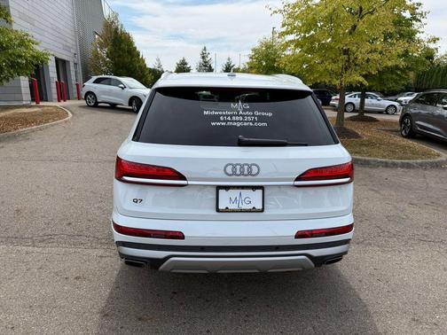 2025 Audi Q7 55 Premium Plus