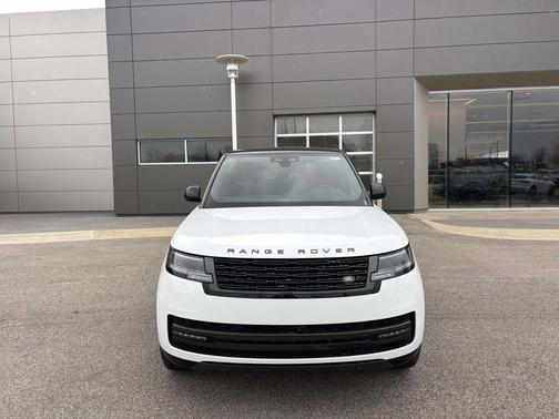 2025 Land Rover Range Rover P400 SE