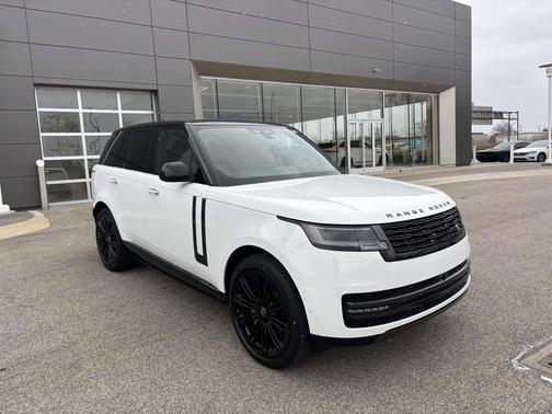 2025 Land Rover Range Rover P400 SE
