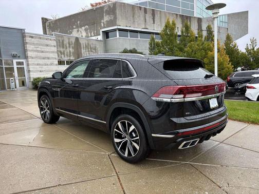 2026 Volkswagen Atlas Cross Sport 2.0T SEL Premium