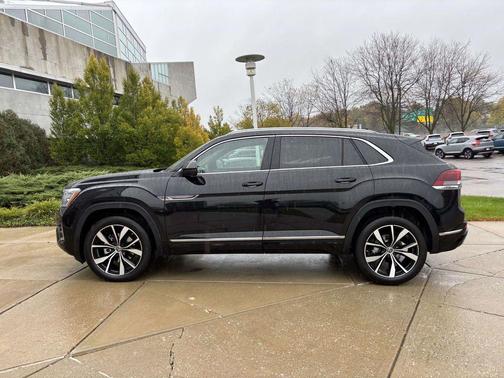 2026 Volkswagen Atlas Cross Sport 2.0T SEL Premium
