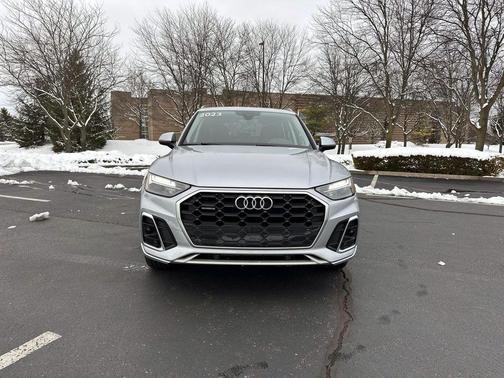 2023 Audi Q5 45 S line Premium