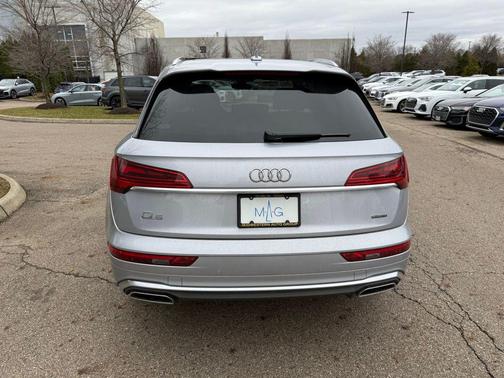 2023 Audi Q5 45 S line Premium