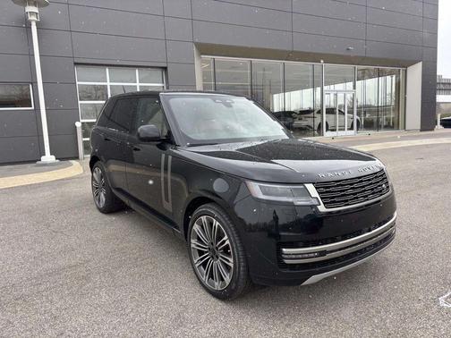 2026 Land Rover Range Rover P530 SE