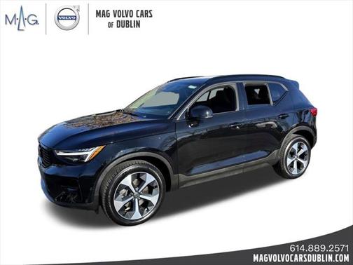 2025 Volvo XC40 B5 Plus Dark Theme