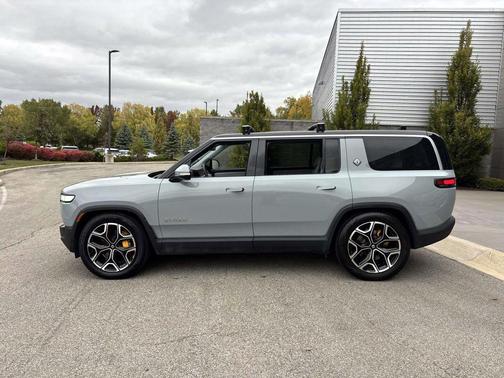 2023 Rivian R1S Adventure