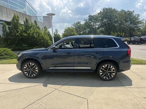 2026 Volvo XC90 B5 Plus 7-Seater