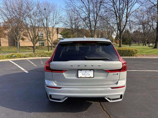 2026 Volvo XC60 B5 Ultra