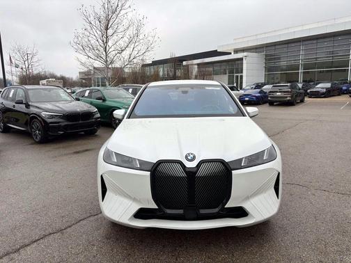 2026 BMW iX xDrive45