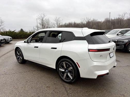 2026 BMW iX xDrive45