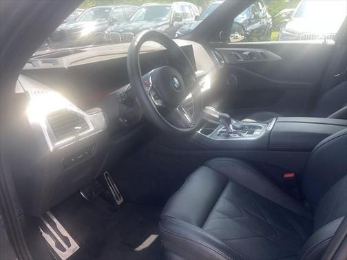 2024 BMW XM Base