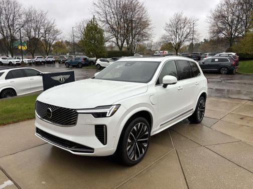 2026 Volvo XC90 Plug-In Hybrid T8 Plus 7-Seater