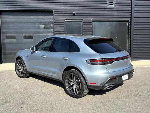 2024 Porsche Macan T
