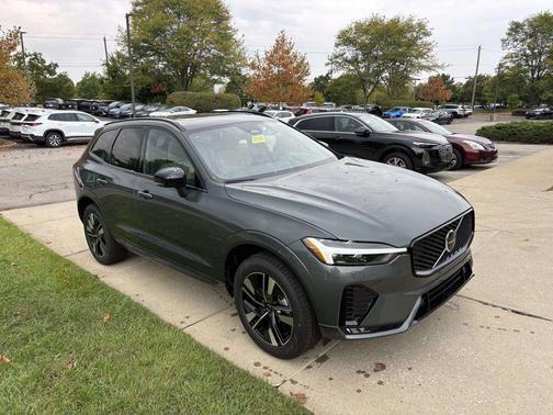 2026 Volvo XC60 B5 Core