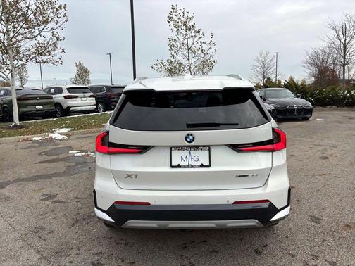 2025 BMW X1 xDrive28i