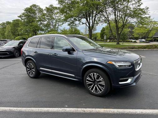 2025 Volvo XC90 Plug-In Hybrid T8 Plus 7-Seater