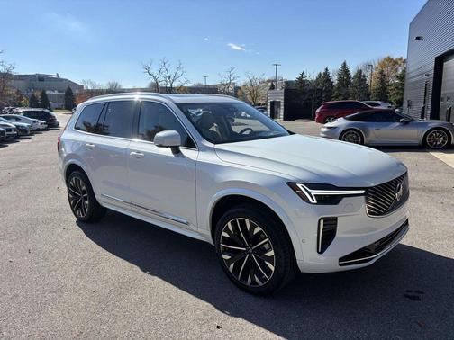 2026 Volvo XC90 B6 Ultra 7-Seater