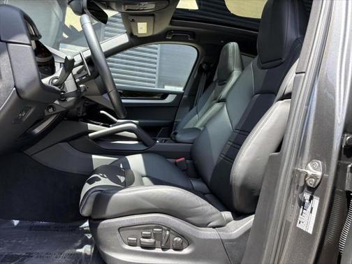 2024 Porsche Cayenne Base (Tiptronic)