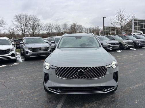 2026 Volvo XC90 B6 Ultra 7-Seater