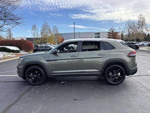 2026 Volkswagen Atlas Cross Sport 2.0T SEL