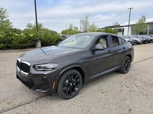 2025 BMW X4 xDrive30i
