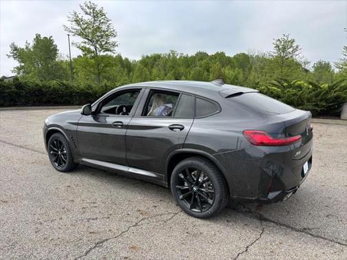 2025 BMW X4 xDrive30i