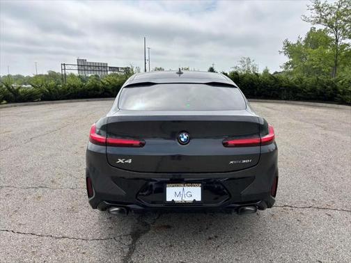 2025 BMW X4 xDrive30i