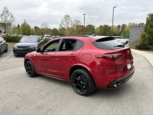 2023 Alfa Romeo Stelvio Quadrifoglio