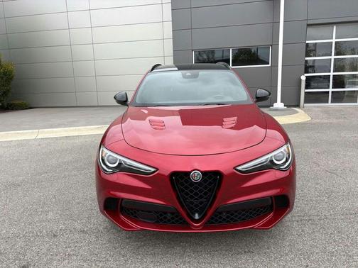 2023 Alfa Romeo Stelvio Quadrifoglio