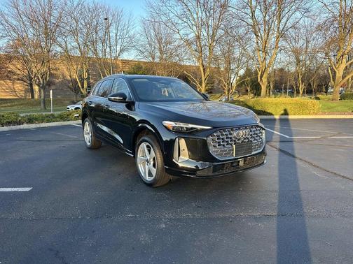 2025 Audi Q5 Premium Plus TFSI quattro S tronic