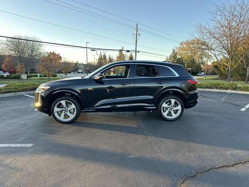 2025 Audi Q5 Premium Plus TFSI quattro S tronic