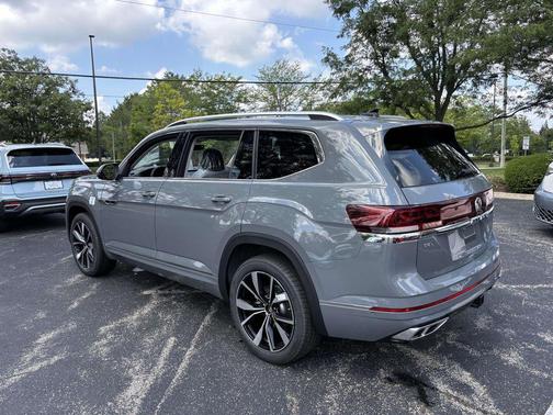 2026 Volkswagen Atlas 2.0T SEL Premium R-Line 4MOTION