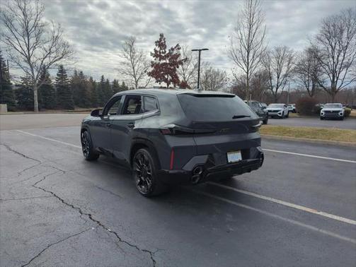2024 BMW XM Base