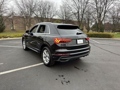 2025 Audi Q3 Premium 45 TFSI S line quattro Tiptronic