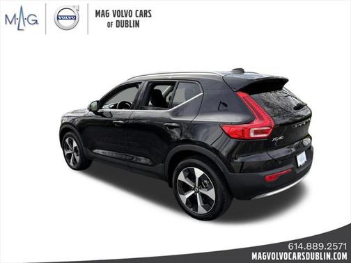 2025 Volvo XC40 B5 Core Bright Theme