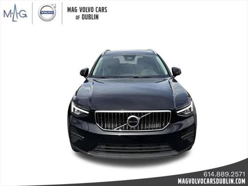 2025 Volvo XC40 B5 Core Bright Theme