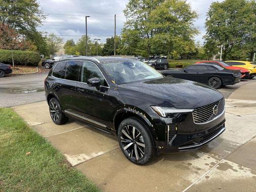 2026 Volvo XC90 B5 Core