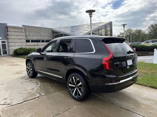 2026 Volvo XC90 B5 Core