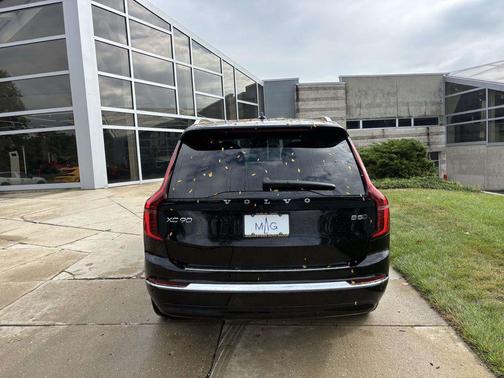 2026 Volvo XC90 B5 Core