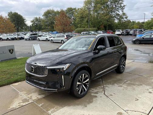 2026 Volvo XC90 B5 Core